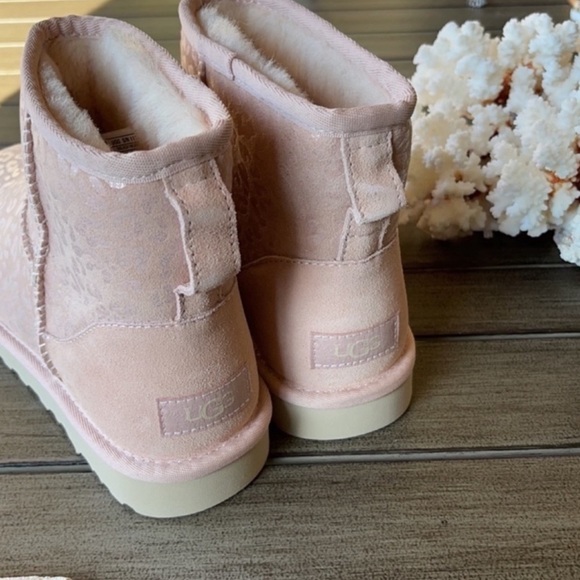 🌴🔆UGG- CLASSIC MINI SNOW LEOPARD BOOTS🔆🌴 - Picture 10 of 15